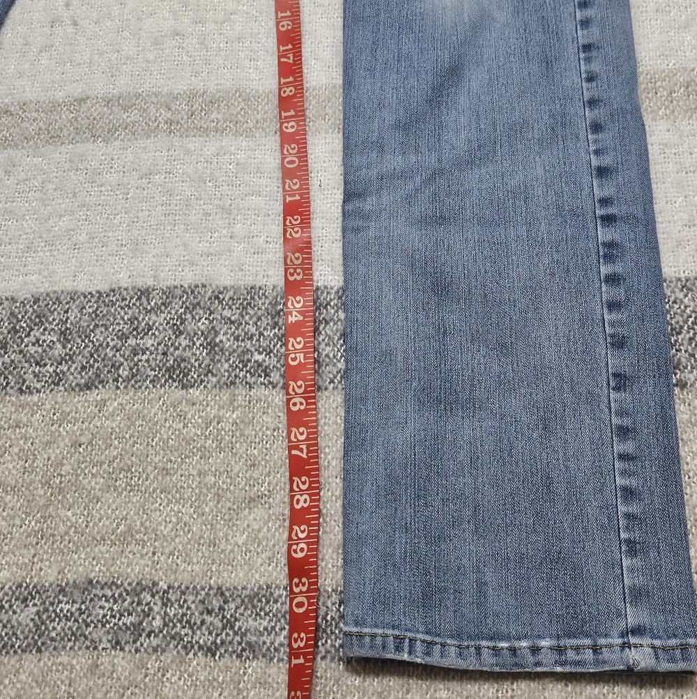 4/$20 American Eagle Outfitters Light Blue Straight Leg Jeans - Picture 6 of 9